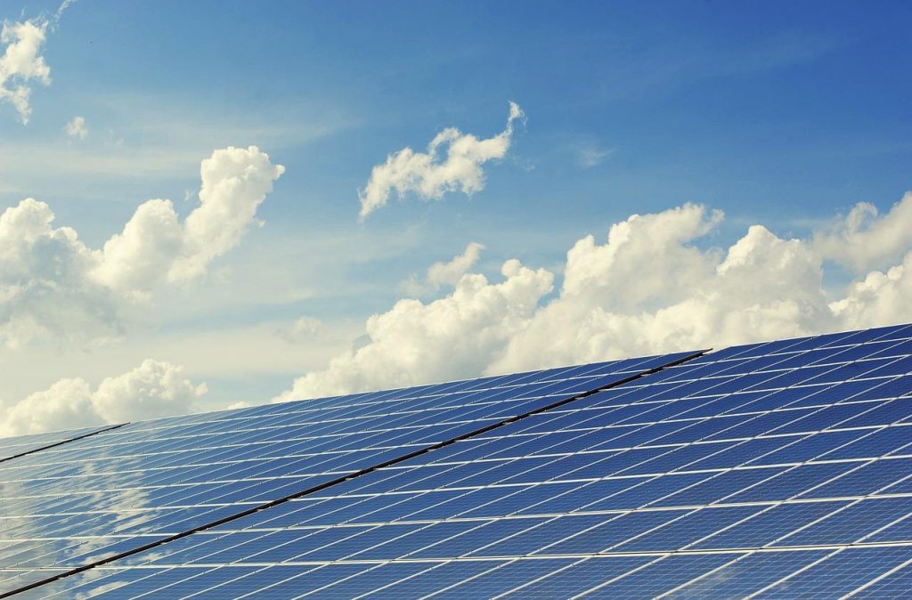 Zonnepanelen kopen in Amersfoort: groene energie oplossing voor duurzame huishoudens met financiële voordelen